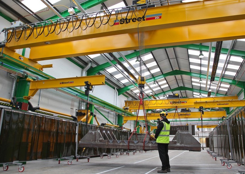 riihan305d licence to operate a gantry or overhead crane